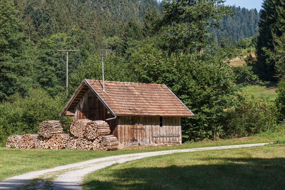 Wanderweg entlang des Wasserpfades